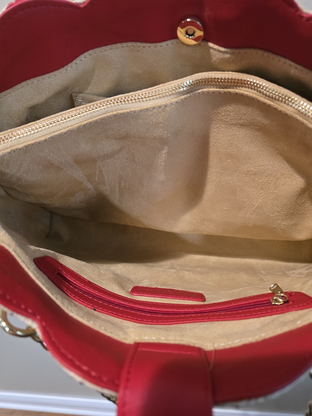 🍒Betsey Johnson Stylish Cherry Print Tote Bag with Red Cherry Charm - Picture 9 of 12